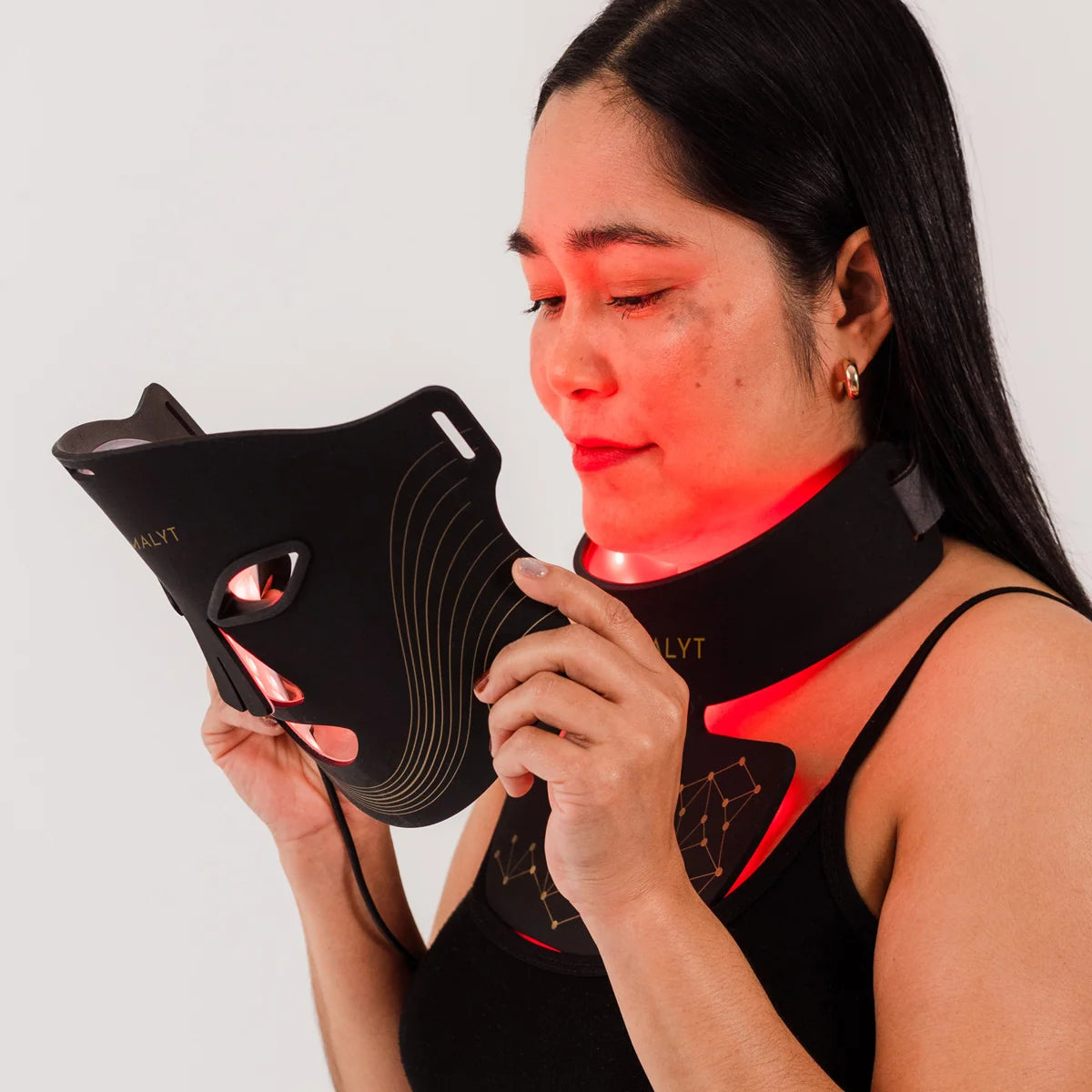 LED FACE & NECK MASK **PRE-ORDER**